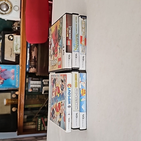 6- Nintendo DS games w/cases & booklets - Picture 3 of 4